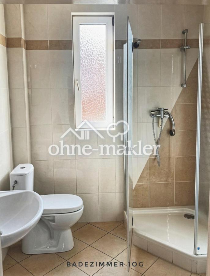 Bad Wohnung 1OG