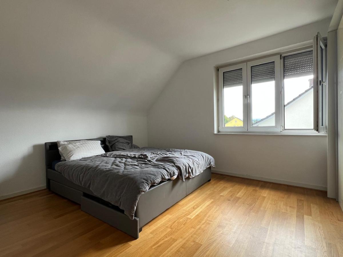 Schlafzimmer DG