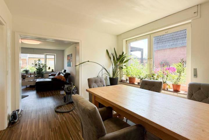 Offener Wohn- und Essbereich EG