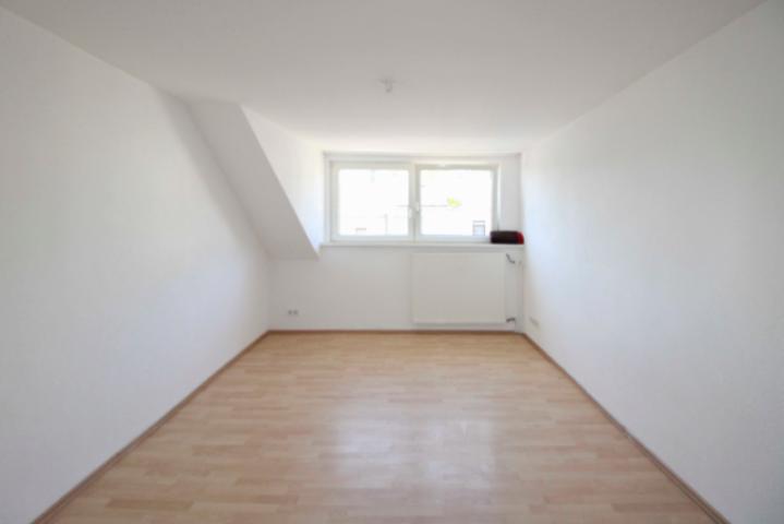 Schlafzimmer 1 DG