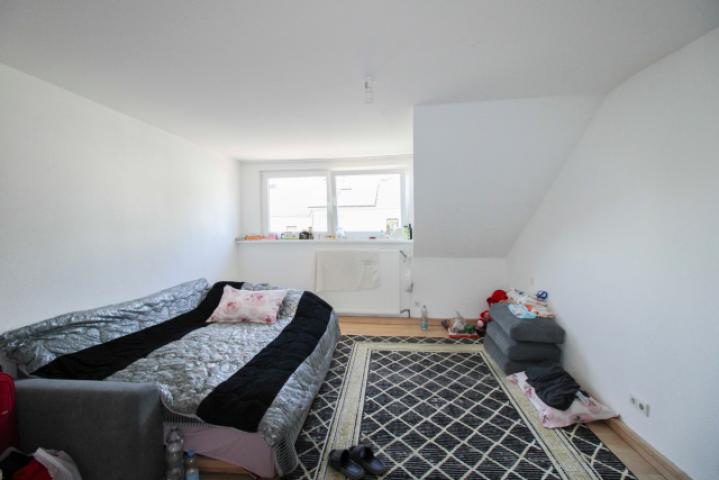 Schlafzimmer 2 DG