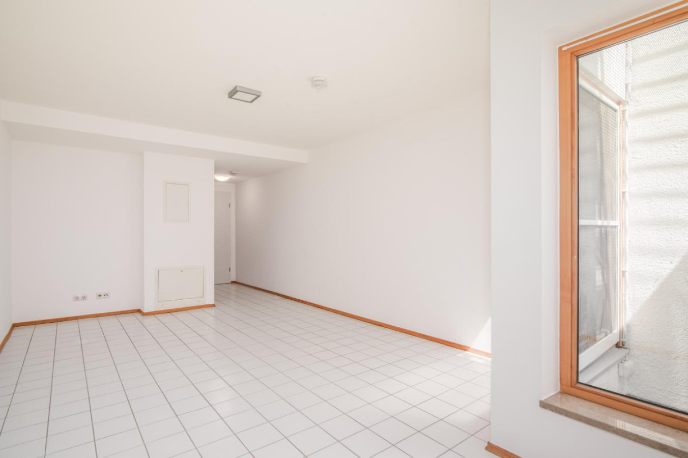 großes Zimmer UG