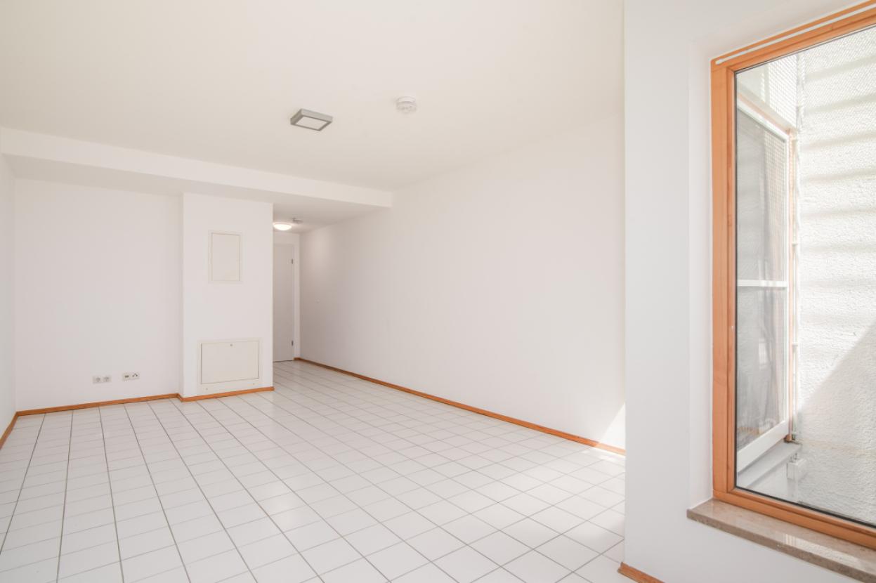 großes Zimmer UG