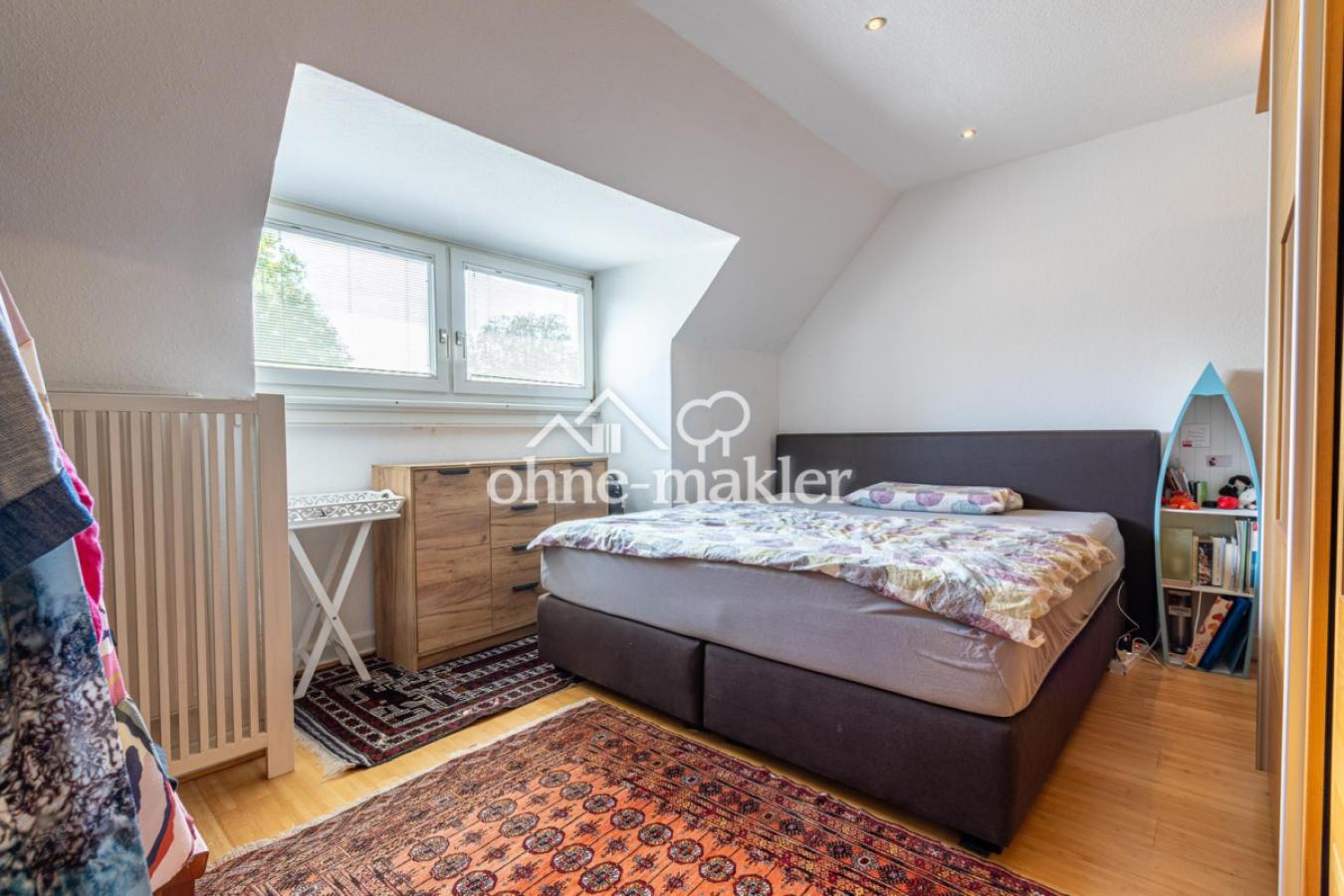 Schlafzimmer 4