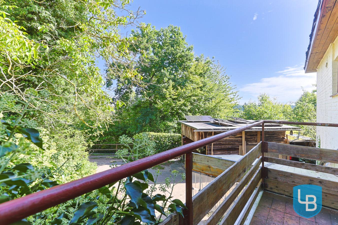 Balkon: Blick ins Grüne