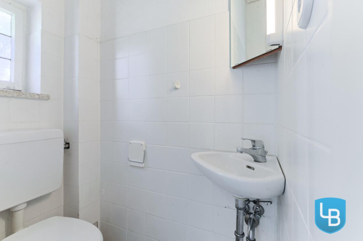 Gäste-WC im Windfang