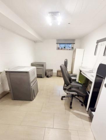 Keller Büro