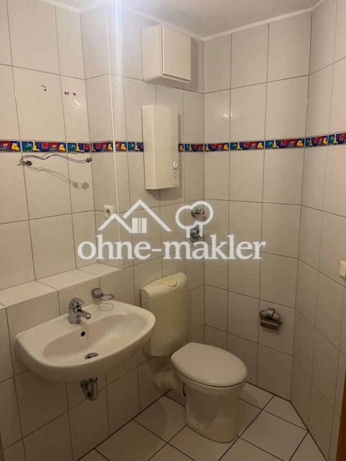 Bad: Waschbecken / WC