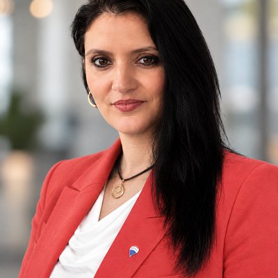 Wir bei RE/MAX Traumimmobilien sind ein starkes Team! Vjollca Qela Inhaberin & Immobilienmaklerin (IHK), Kommen Sie vorbei und lernen Sie uns kennen.