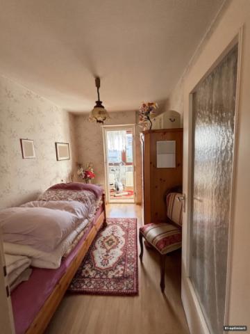 KI-optimiert – Schlaf-/Kinderzimmer
