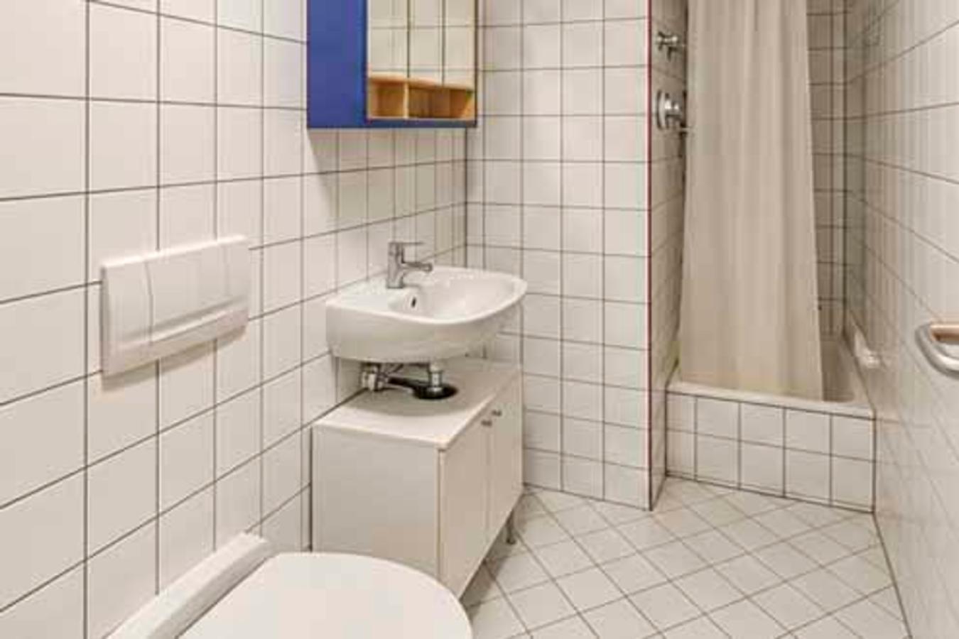KI generiert Badezimmer