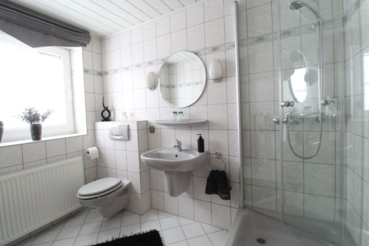Duschbadezimmer EG