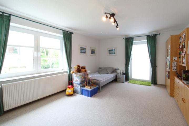 Schlafzimmer mit Ausgang