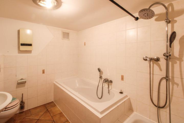 Badezimmer EG