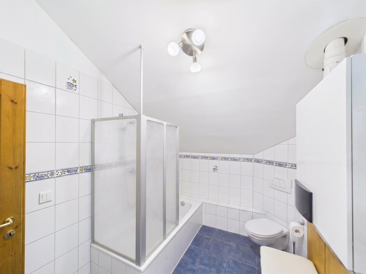 Badezimmer DG