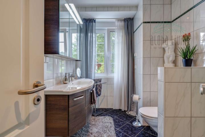 Badezimmer 2 (OG)