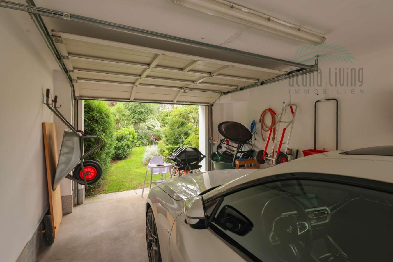 Garage 2