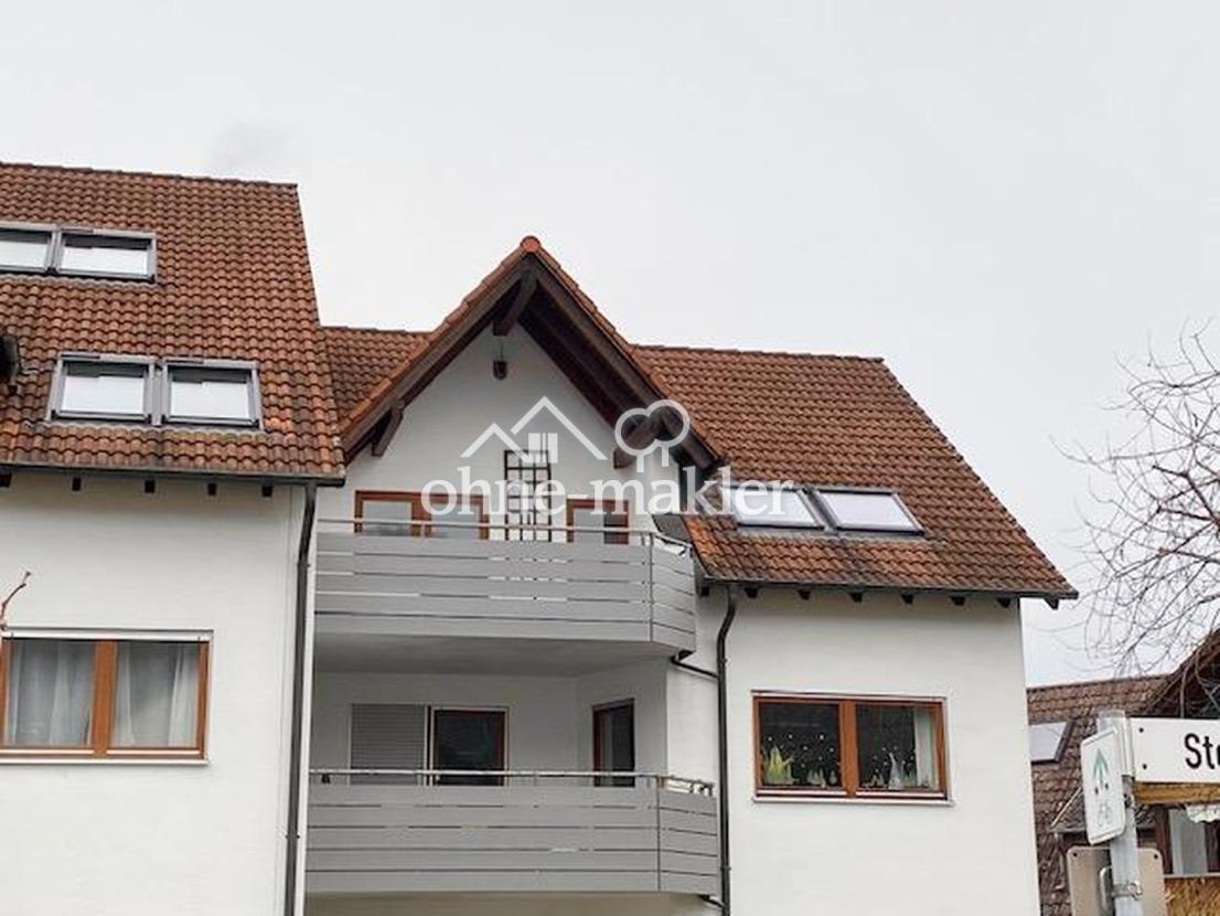 schöne helle Dachwohnung 