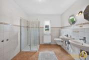 Badezimmer OG