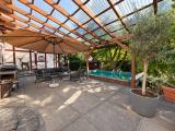 Terrasse überdacht mit Pool