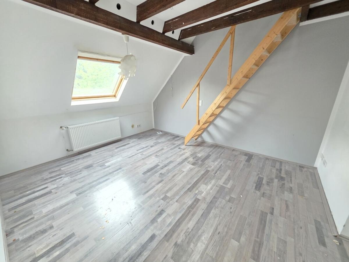 Schlafzimmer / DG