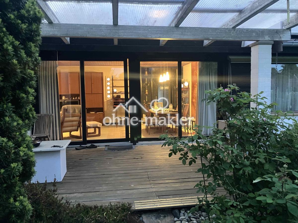 Terrasse und Wohnraum