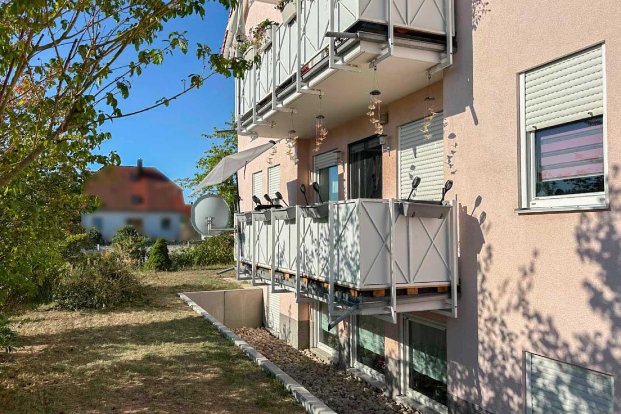 Gartenteil und Balkon