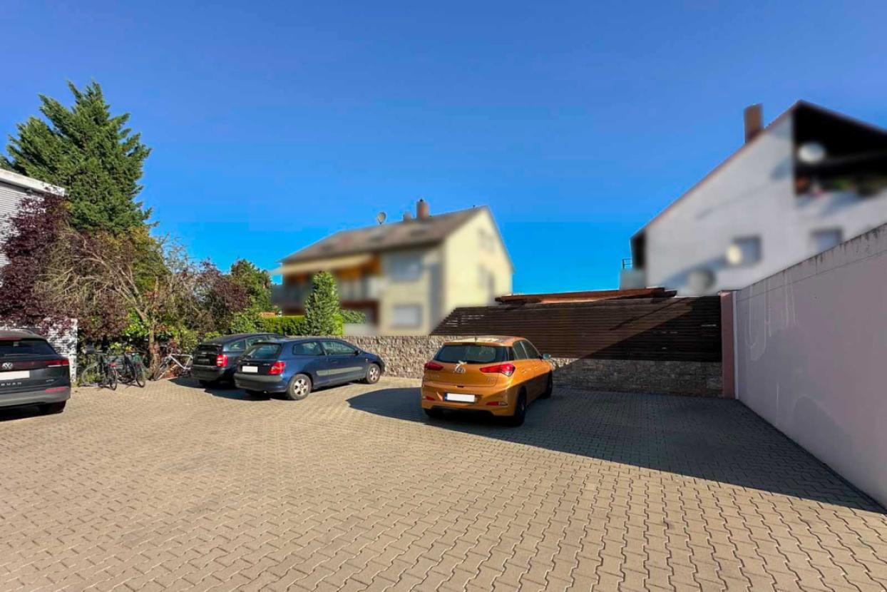 Parkplatz im Hof