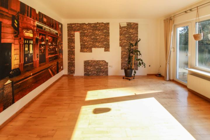6. Wohnzimmer