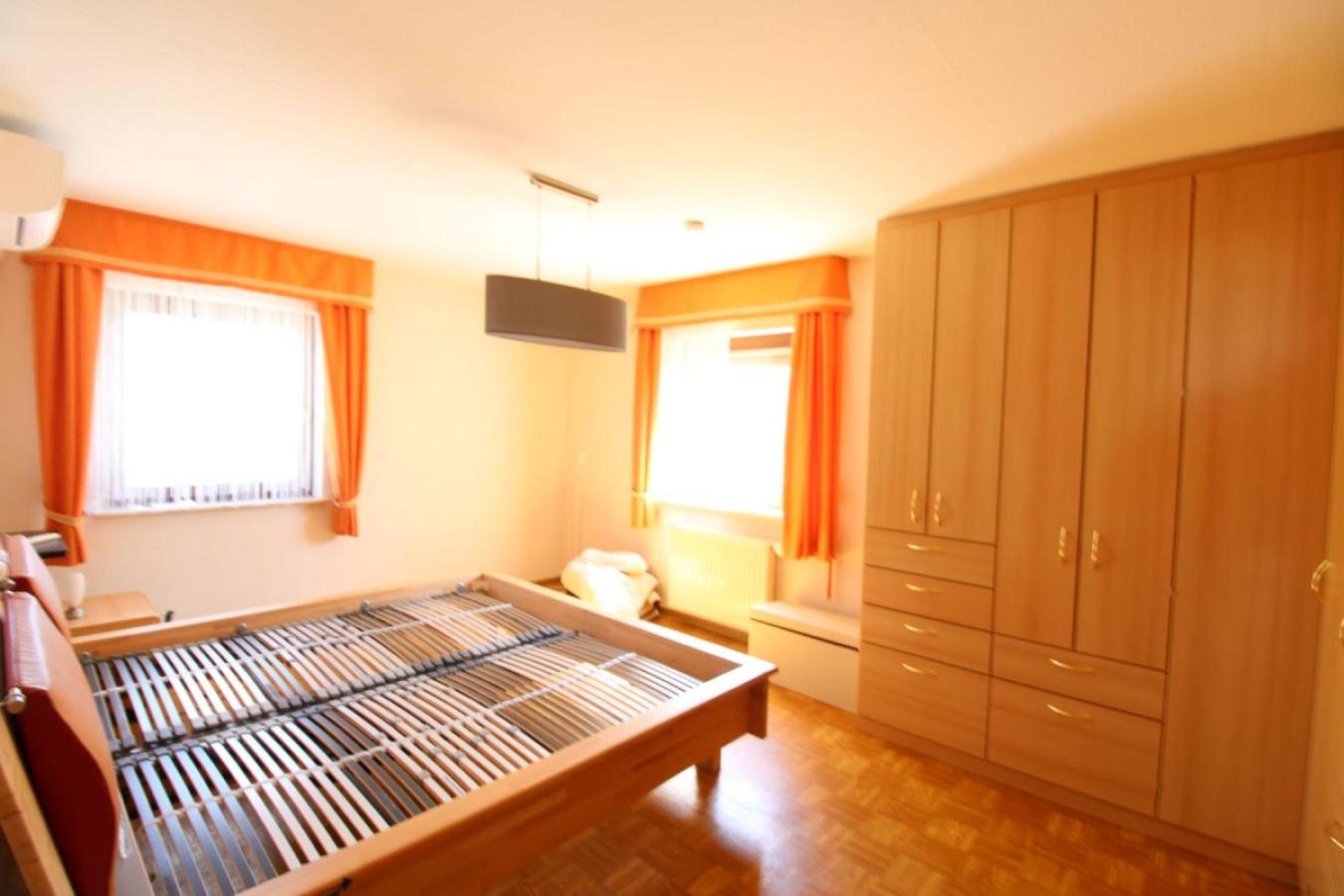5 Schlafzimmer 2 EG