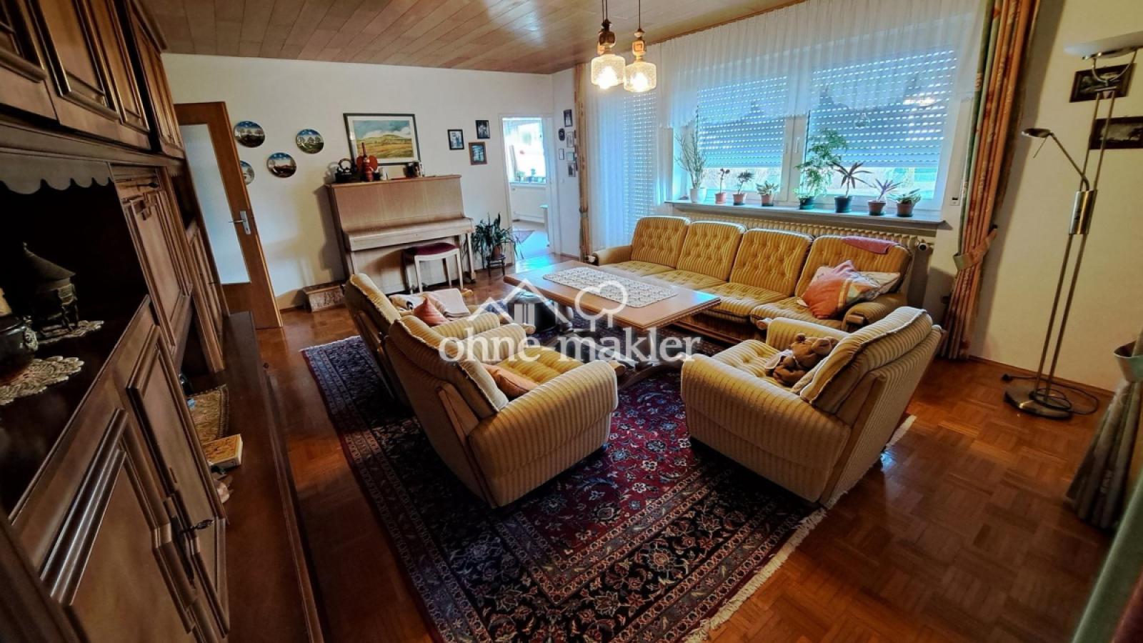 Wohnzimmer im Erdgeschoß