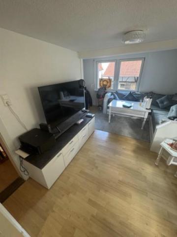 18 Wohnzimmer - um die Ecke Eßzimmer