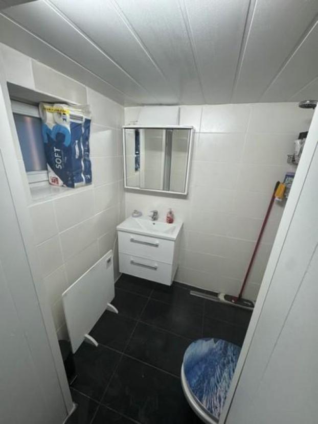 8 Dusche WC