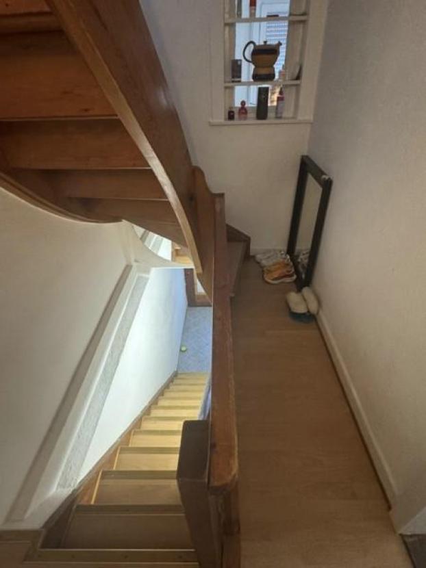 12 Treppenhaus von oben
