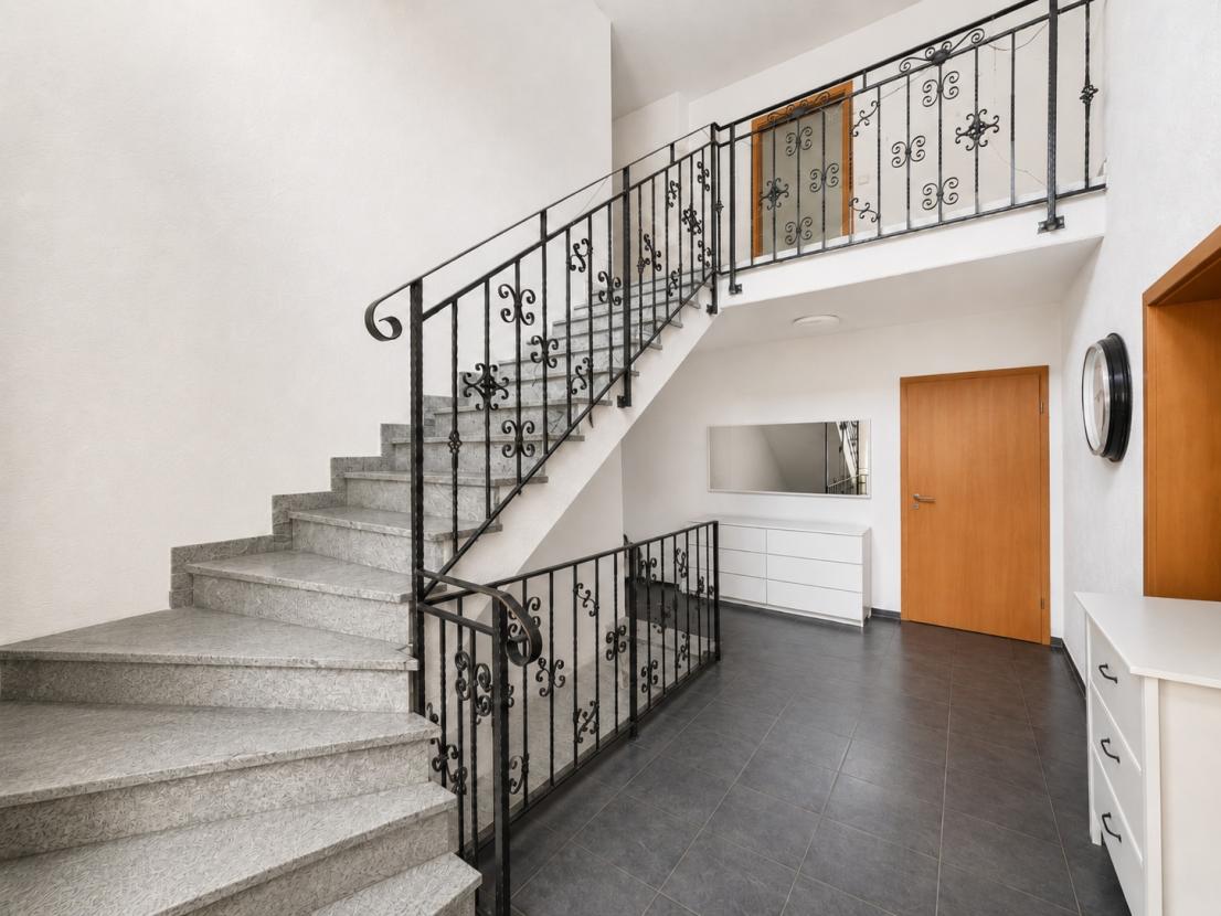 Treppenhaus R