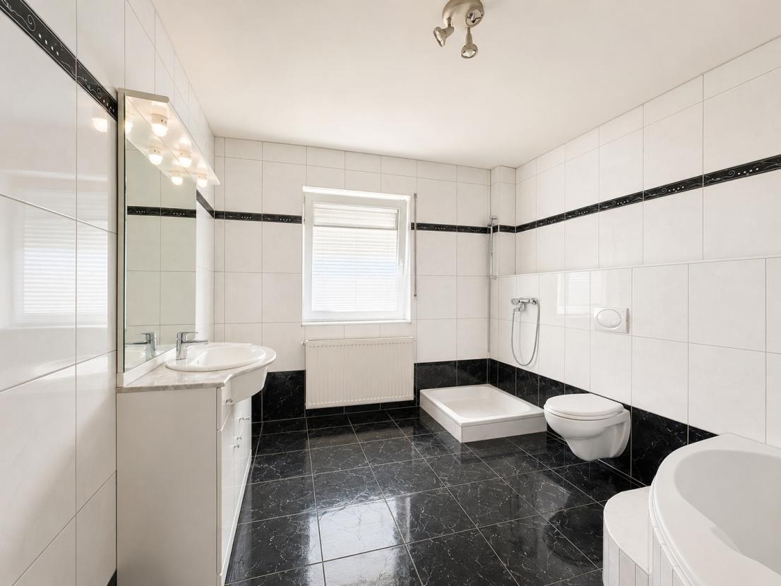 Badezimmer EG R