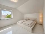 Schlafzimmer OG L