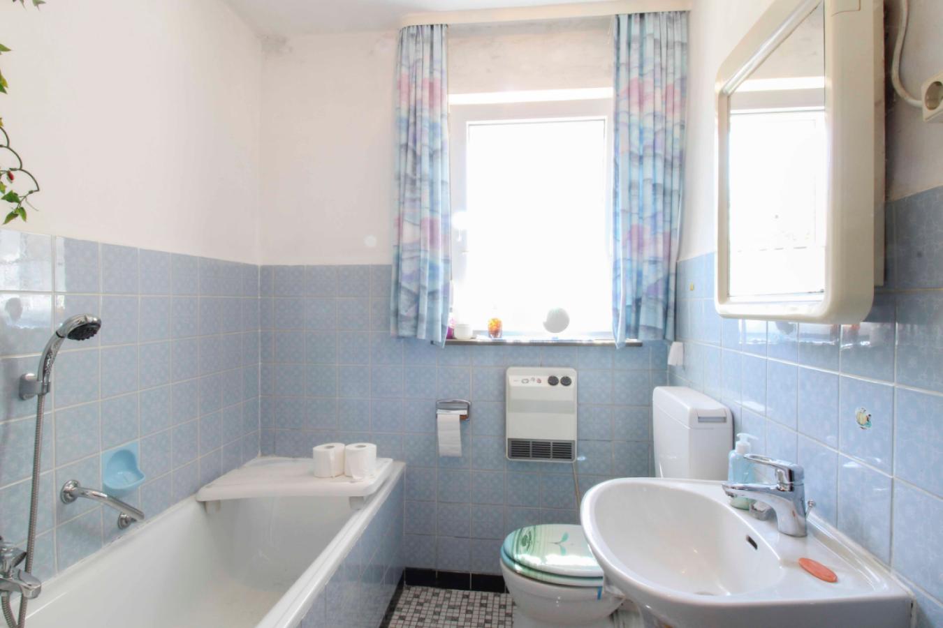 Badezimmer EG