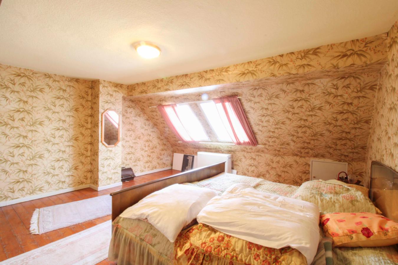 Schlafzimmer IV OG