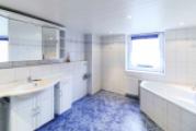 Badezimmer EG