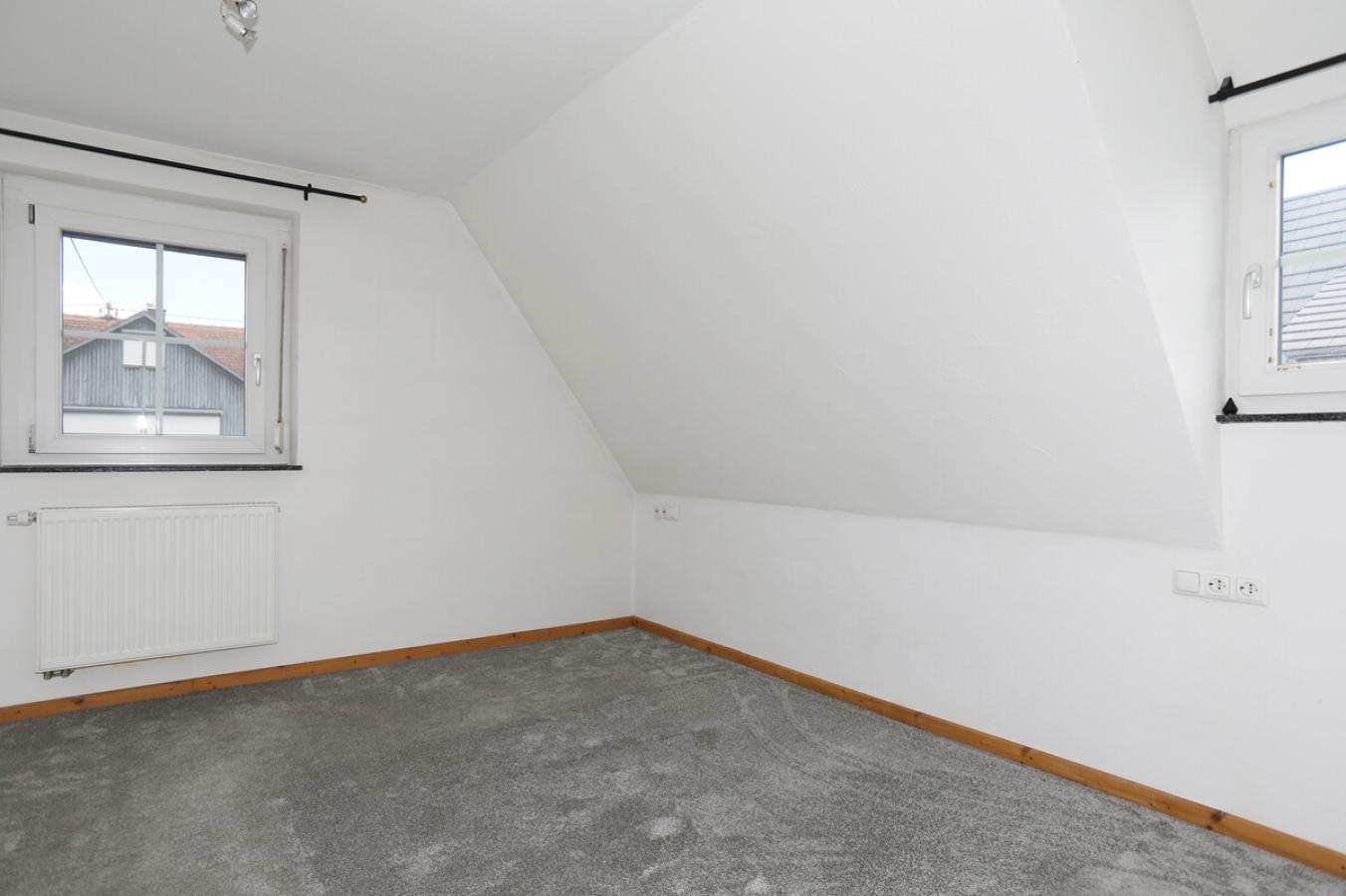 Schlafzimmer DG