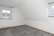 Schlafzimmer DG