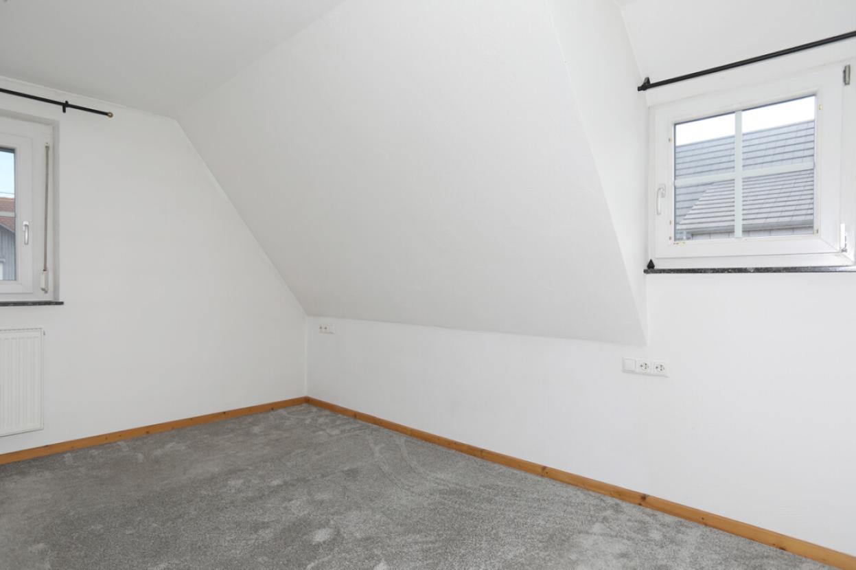Schlafzimmer DG