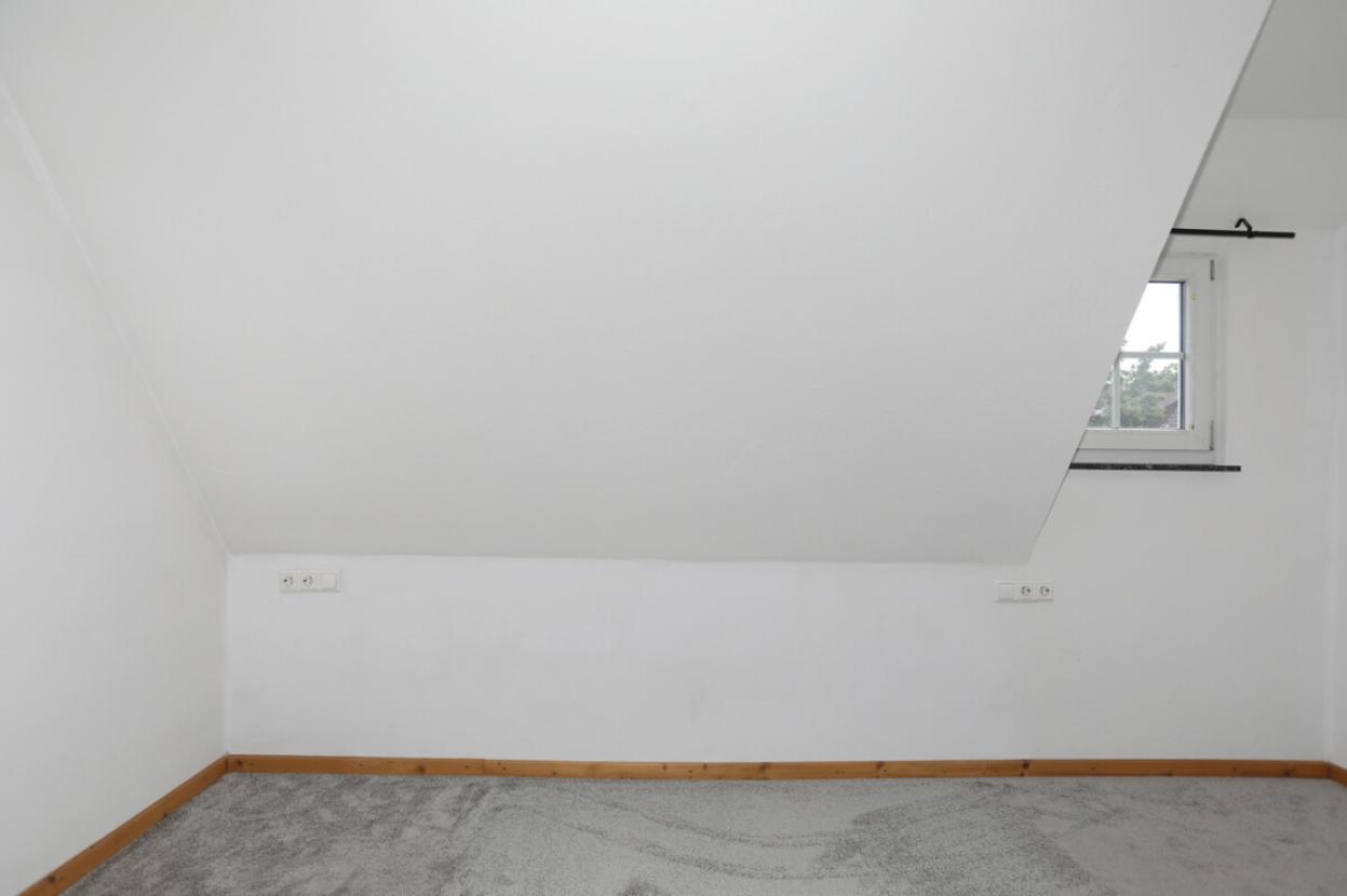 Schlafzimmer DG