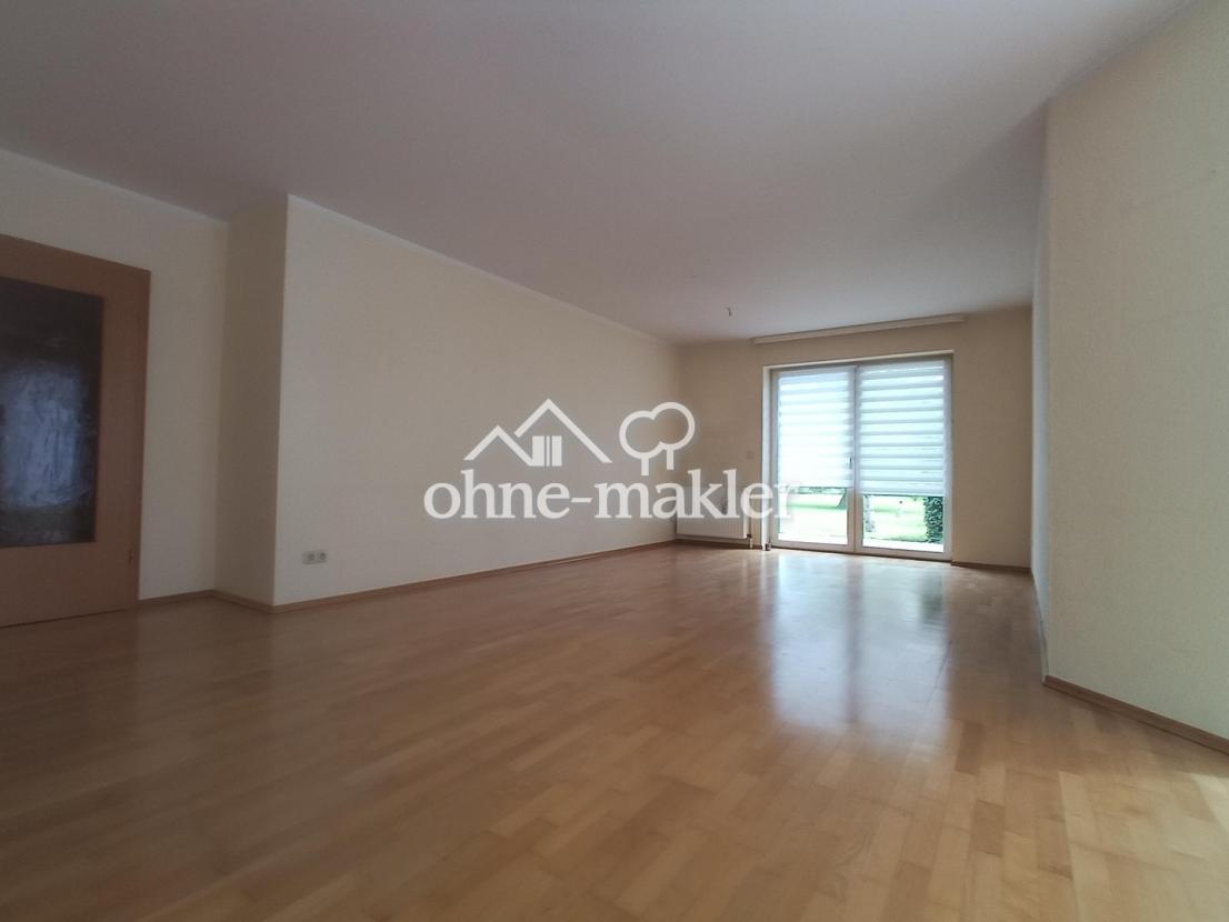 Wohnzimmer EG rechts c