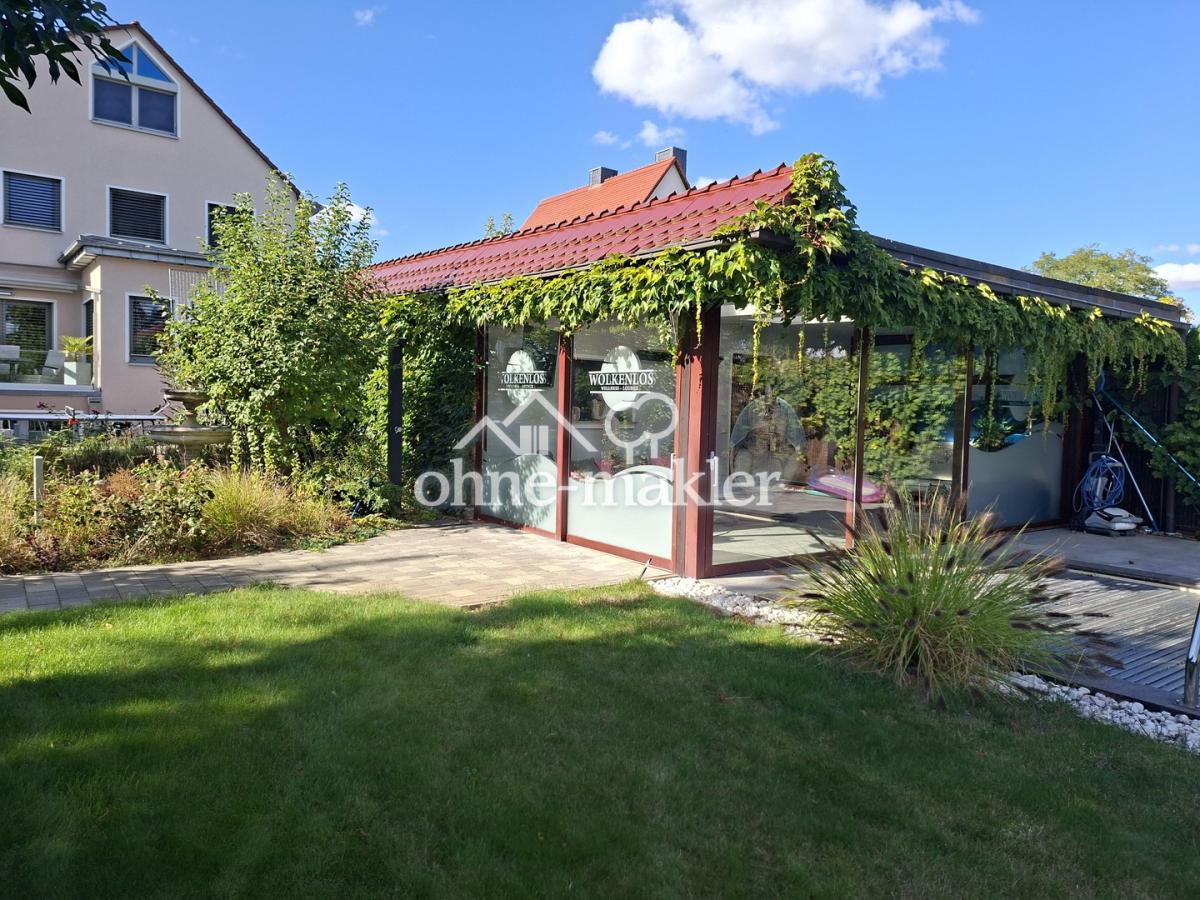 Poolhaus außen