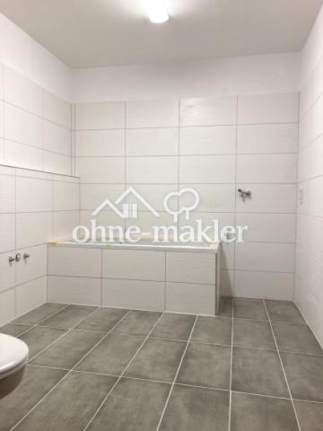 Badewanne u. WM.-Stellplatz