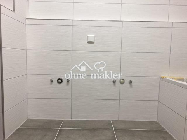 Bad - Platz für Waschbecken
