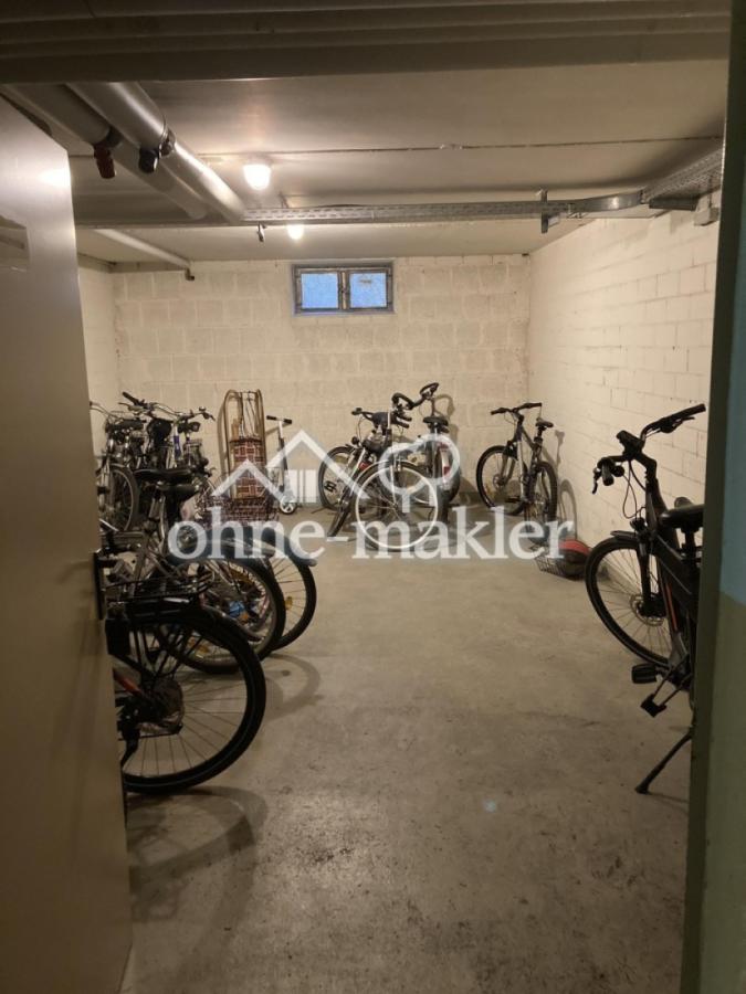 Fahrradabstellraum - im Keller