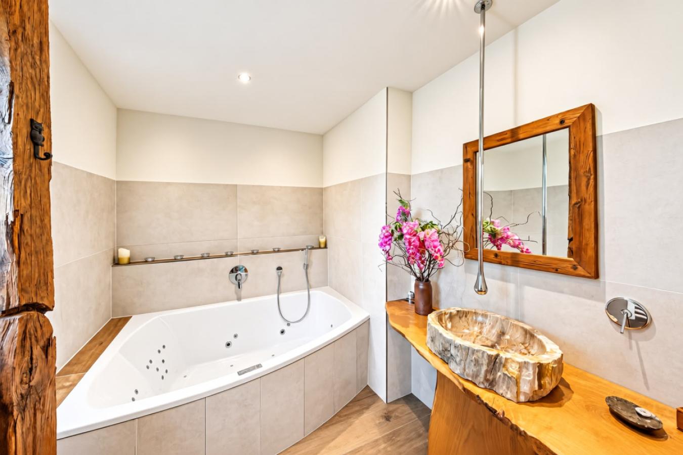 Badezimmer 1. OG